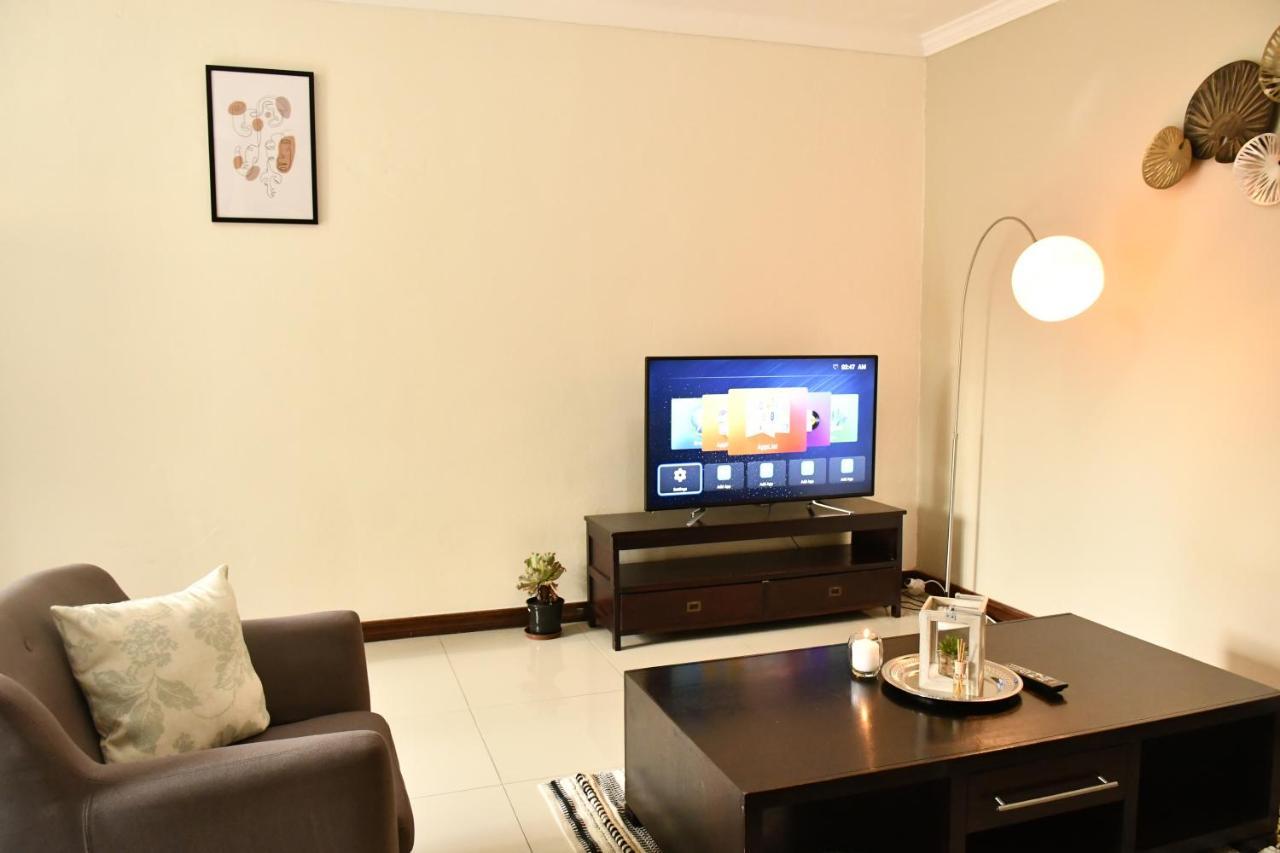 Spacious Self-Catering Apartment At Etuna Gardens. Pretoria Exterior photo